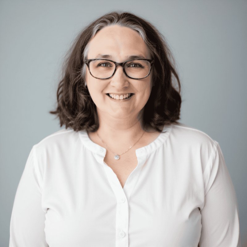 Robin Elise Weiss